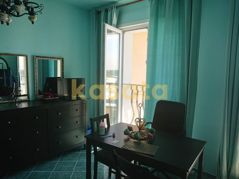 Cosmopolis, garsoniera de vanzare, 40 mp, etaj 3/3.